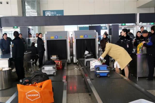 2月26日起从郑州东站去北京的旅客需至少提前一两小时到车站