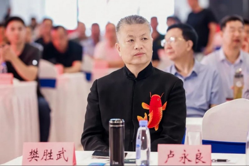 阿五荣获河南餐饮业“功勋企业奖”426