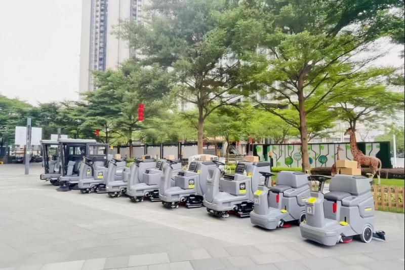 越秀服务2025半年报媒体通稿1102