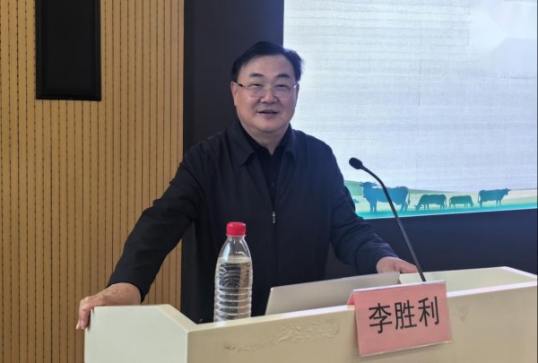 新闻稿:培育奶业“新脊梁”!蒙牛携手国家奶牛产业技术体系举办“牧场接班人”研修班594