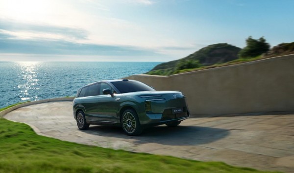 29.98万元-32.98万元!大六座安全豪华SUV腾势N8L正式上市(2)8