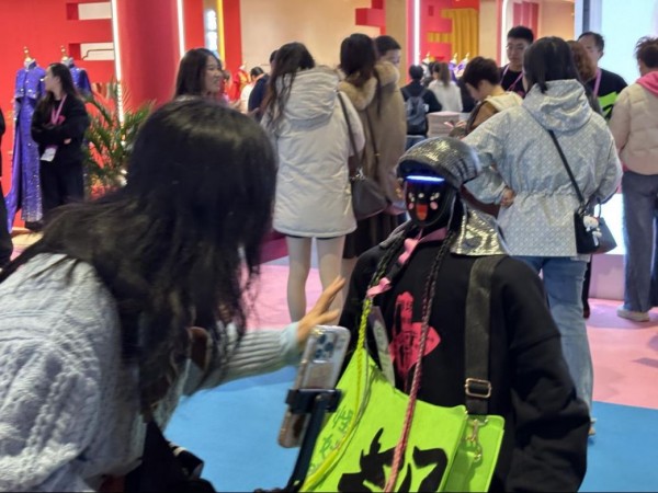 3.9 银基广场稿件一(1)1323