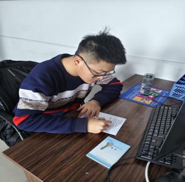 青春返乡筑梦基层1113